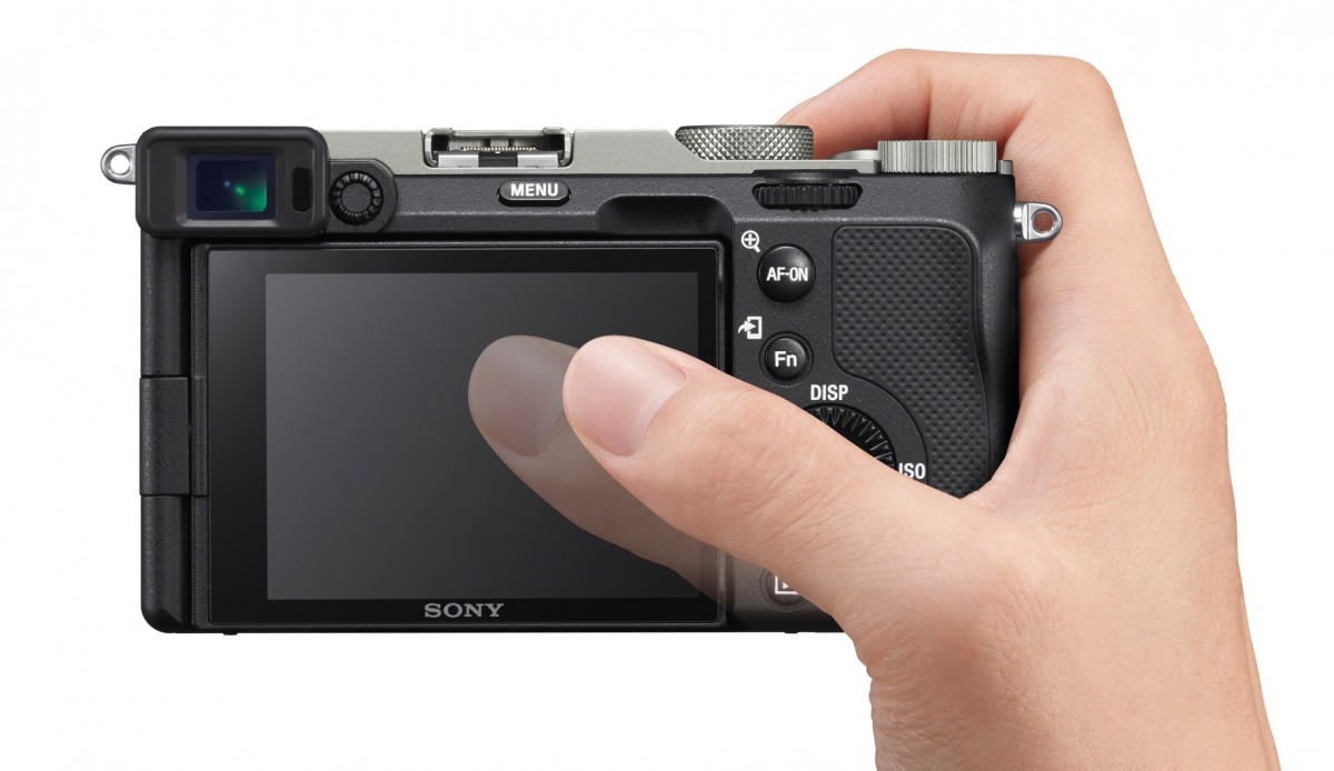 Sony launches A7C, a compact $1800 full-frame camera - GSMArena