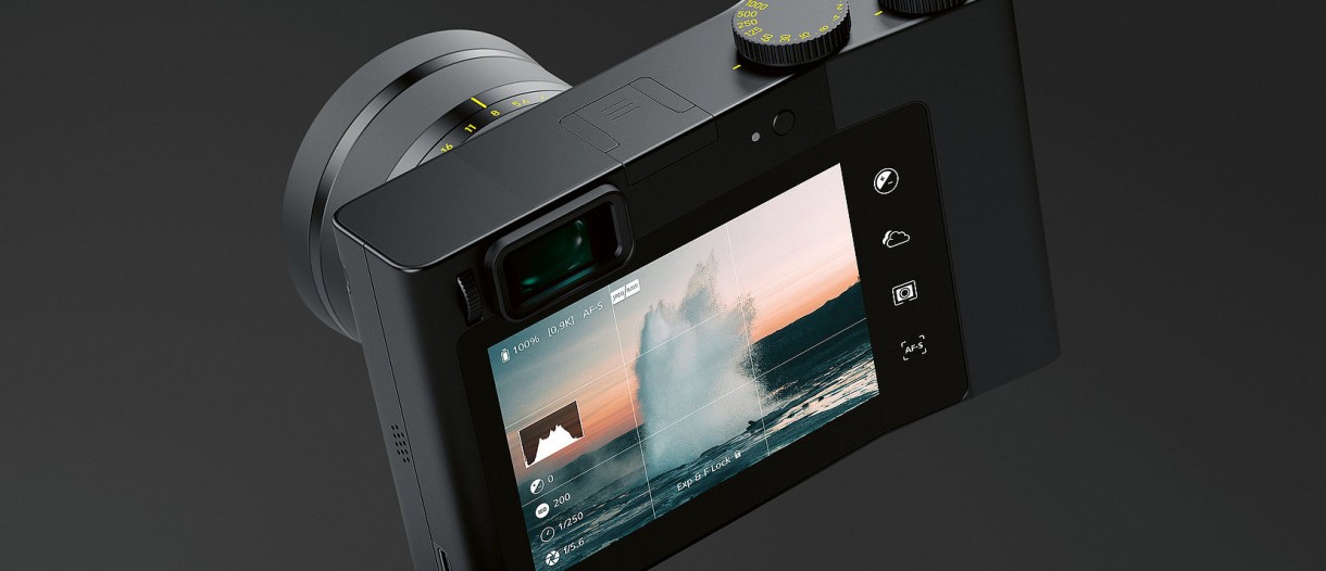 カメラ Zeiss' first full-frame, fixed-lens camera comes with Adobe