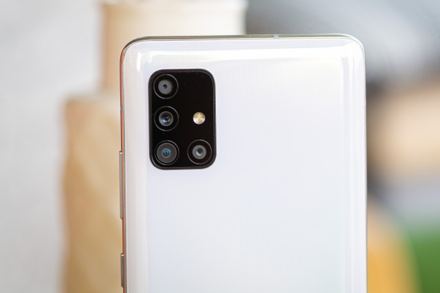 Samsung Galaxy A52 5G 本体 J72 Samsung Galaxy A52 5Gのスペックまとめ、対応バンド、価格 | telektlist