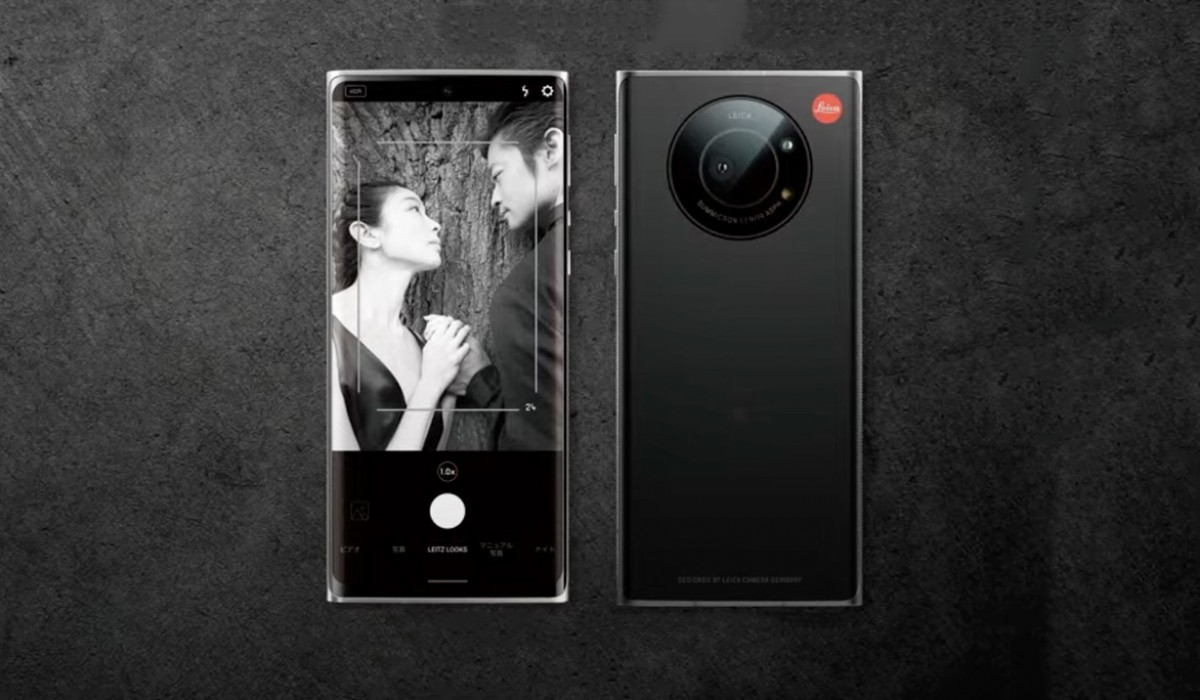 Leitz Phone 1 本体 Leica's very own Leitz Phone 1 is a rebadged Sharp Aquos R6