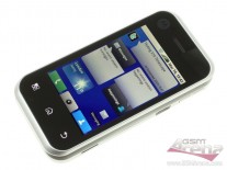 The Motorola Backflip: closed