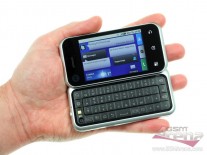 Motorola Backflip in the hand