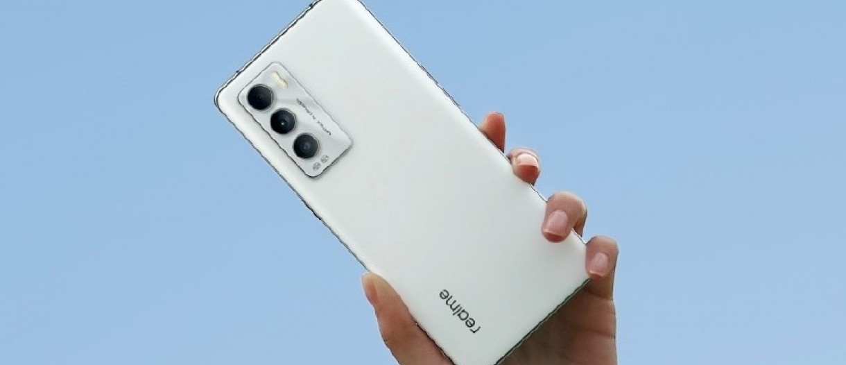Realme GT Master Explorer Edition white color variant appears in