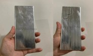 Samsung Galaxy S22 Ultra dummy unit appears in hands-on shots
