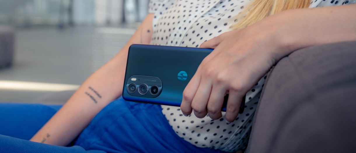 Motorola Edge 30 Pro is official with Snapdragon 8 Gen 1 and 68W