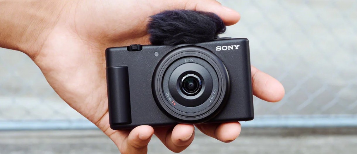 Sony ZV-1F is a compact camera for vloggers and content creators