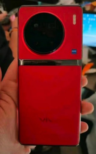 Leather Red vivo X90 Pro+ appears in live photo and teaser