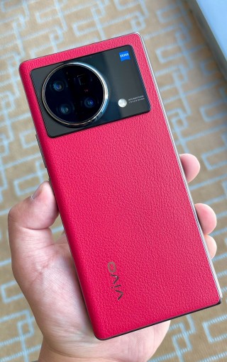 Leather Red vivo X90 Pro+ appears in live photo and teaser