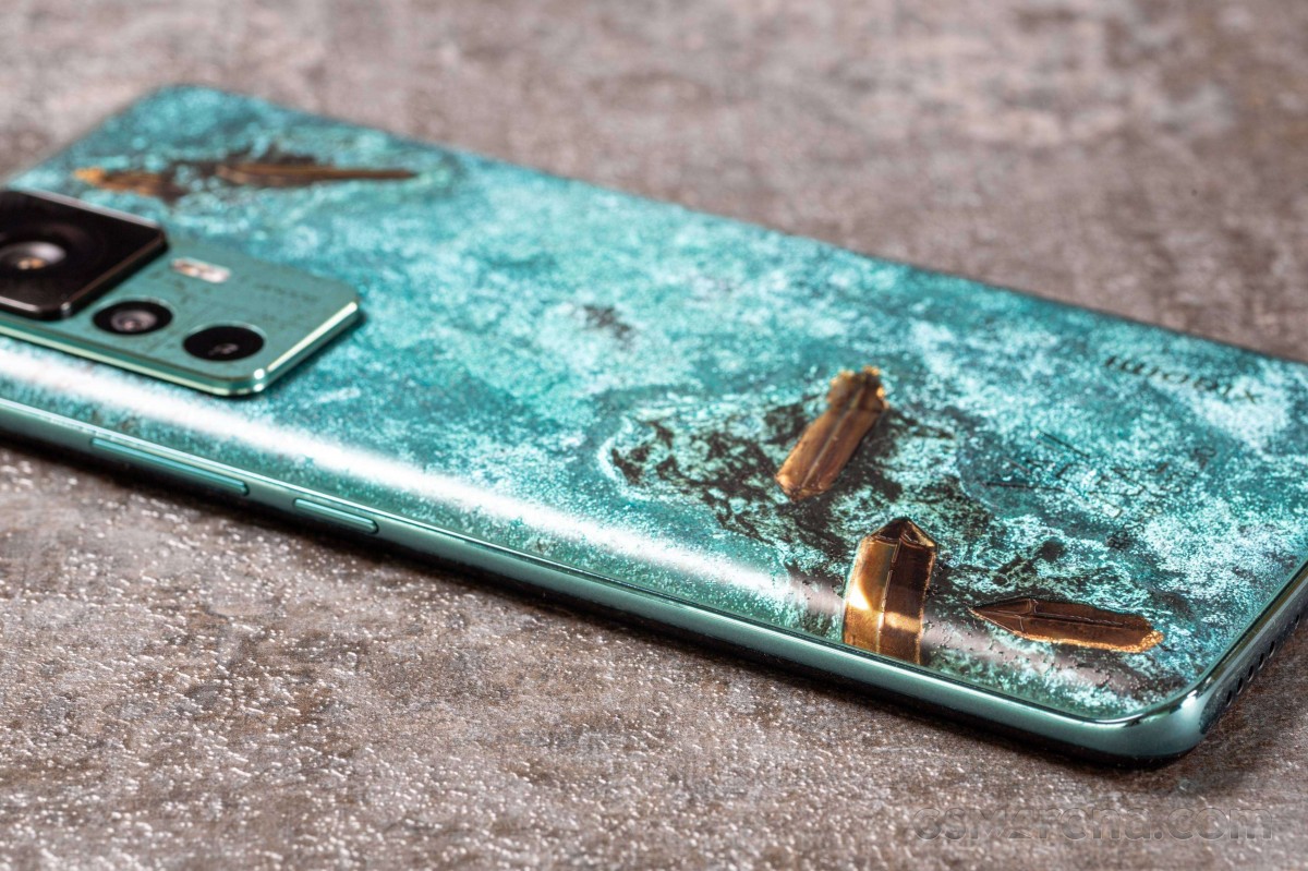 Xiaomi 12T Pro Daniel Arsham Edition hands-on review Xiaomi 12T Pro Daniel Arsham Edition hands-on review