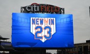 Samsung builds a massive 17,400 sq ft centerfield display for the New York Mets stadium