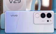 vivo V29 in Starry Purple hands-on