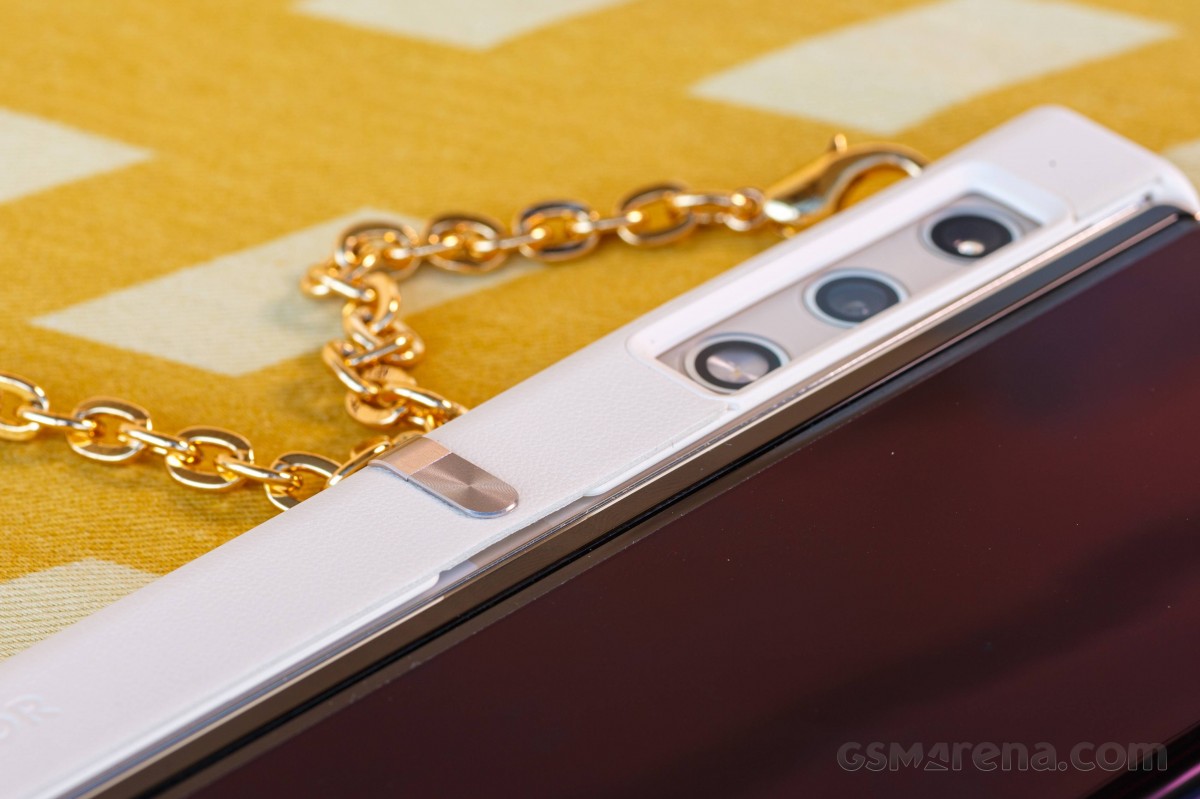 Honor V Purse hands-on review 