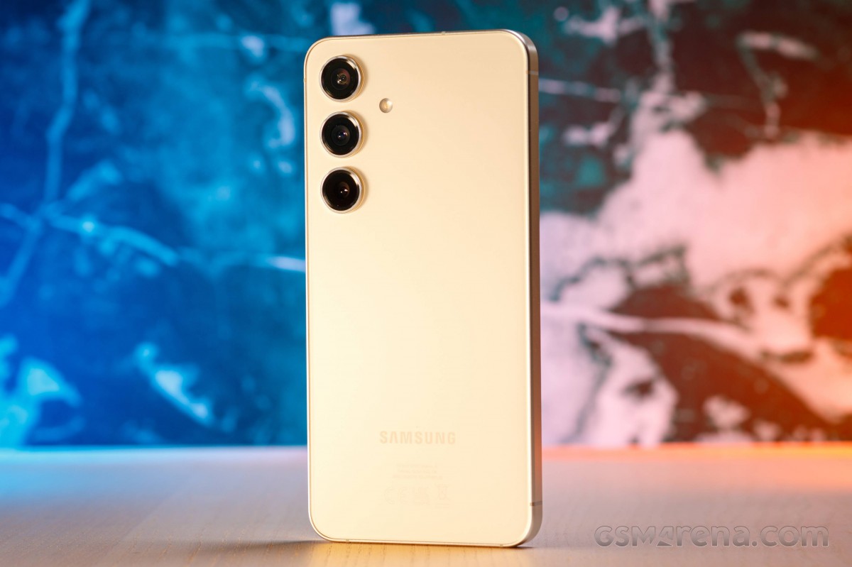 Samsung Galaxy S24 in for review