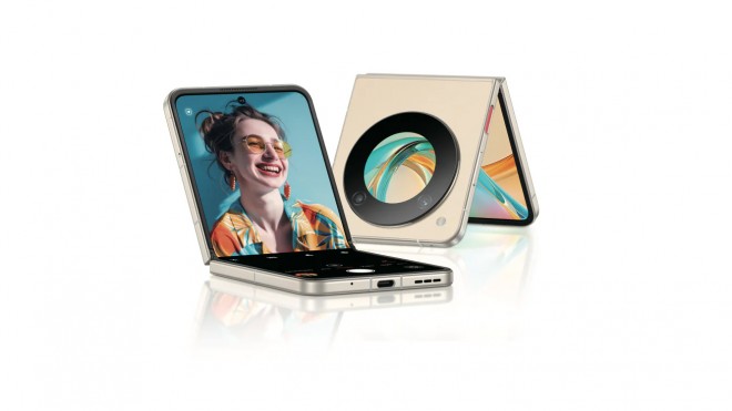 nubia Flip arrives for sale as the cheapest foldable on the market