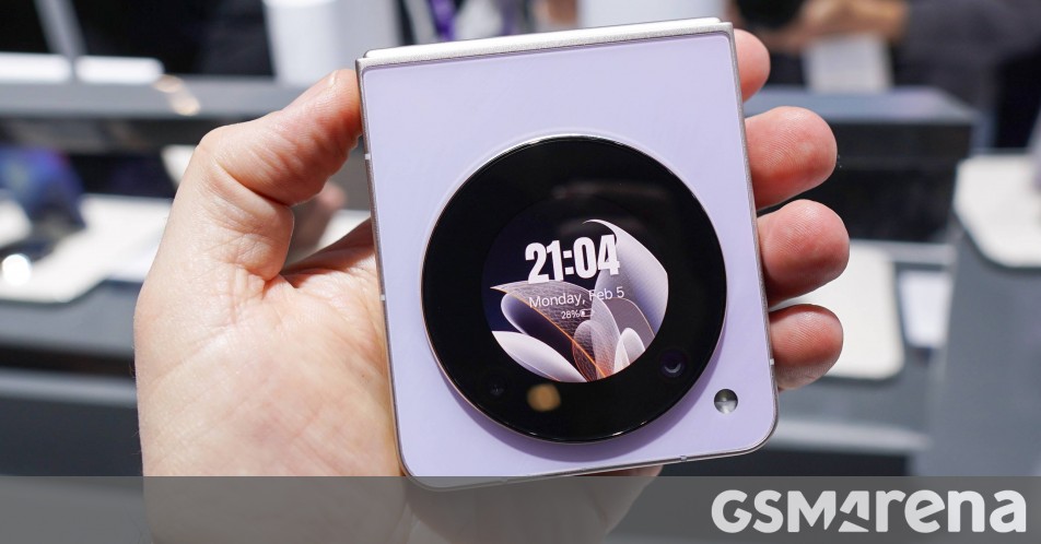 ZTE nubia Flip, Focus Pro, Neo 2, Music hands-on - GSMArena.com news