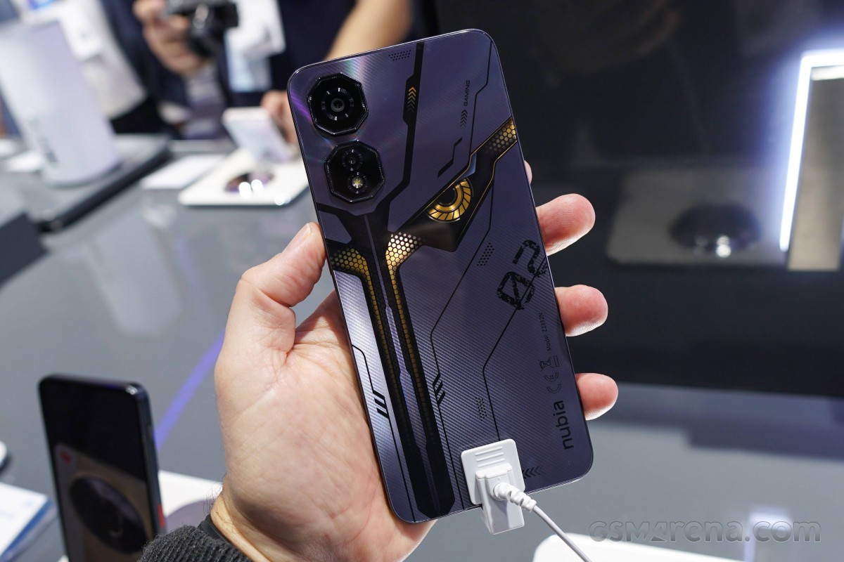 ZTE nubia Flip, Focus Pro, Neo 2, Music hands-on - GSMArena.com news