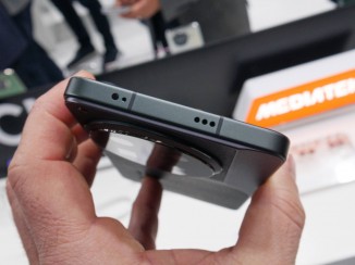 The Camon 30 Premier has a metal frame with flat sides