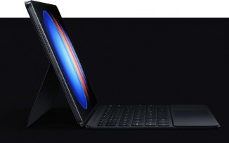 The Smart touch keyboard and focus stylus