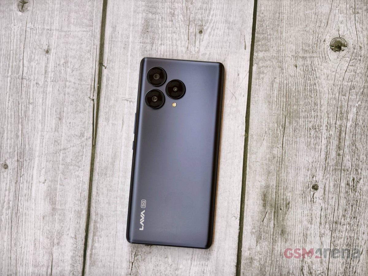 Lava Blaze Curve first impressions