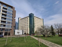 Samsung Galaxy A35: 12.5MP main camera samples - f/1.8, ISO 25, 1/1637s - News 24 03 Samsung Galaxy A35 vs. Galaxy A54 review