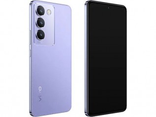 vivo V40 SE in Crystal Black (left) and Leather Purple (right)