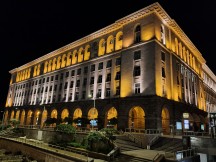 Reno12 Pro: 1x - f/1.8, ISO 1600, 1/25s - Oppo Reno12 Pro vs. Reno12