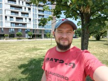 Reno12 selfies - f/2.0, ISO 50, 1/659s - Oppo Reno12 Pro vs. Reno12