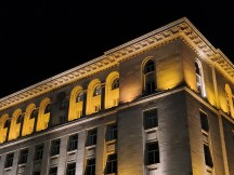 Reno12: 2x - f/1.8, ISO 1600, 1/25s - Oppo Reno12 Pro vs. Reno12