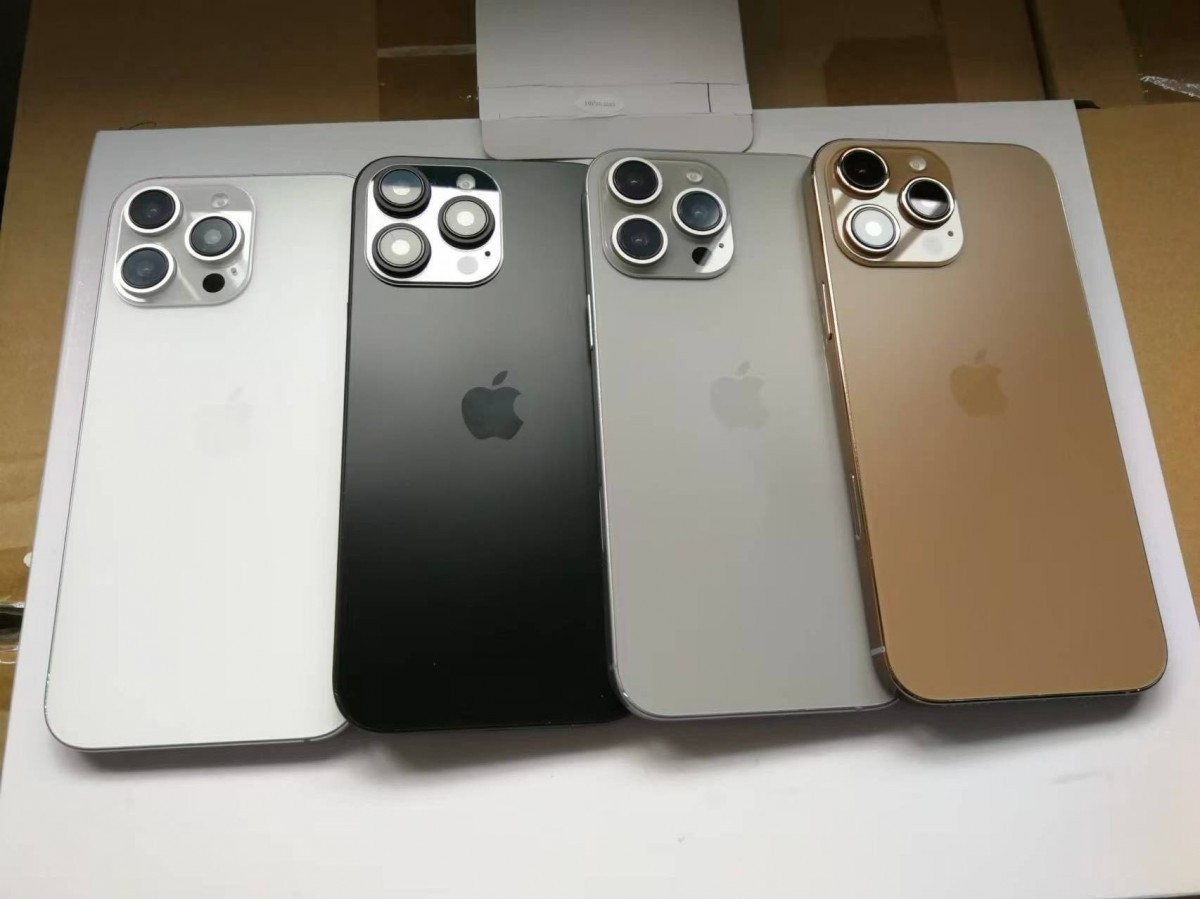 Apple iPhone 16Pro Maxシルバー 本体 Apple iPhone 16 Pro and iPhone