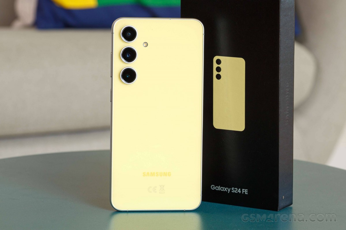 Samsung Galaxy S24 FE unboxing - GSMArena.com news