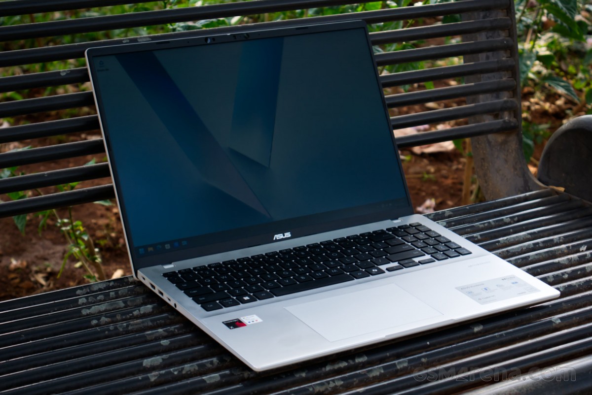 Asus Vivobook 16 X1607QA (Snapdragon X) review