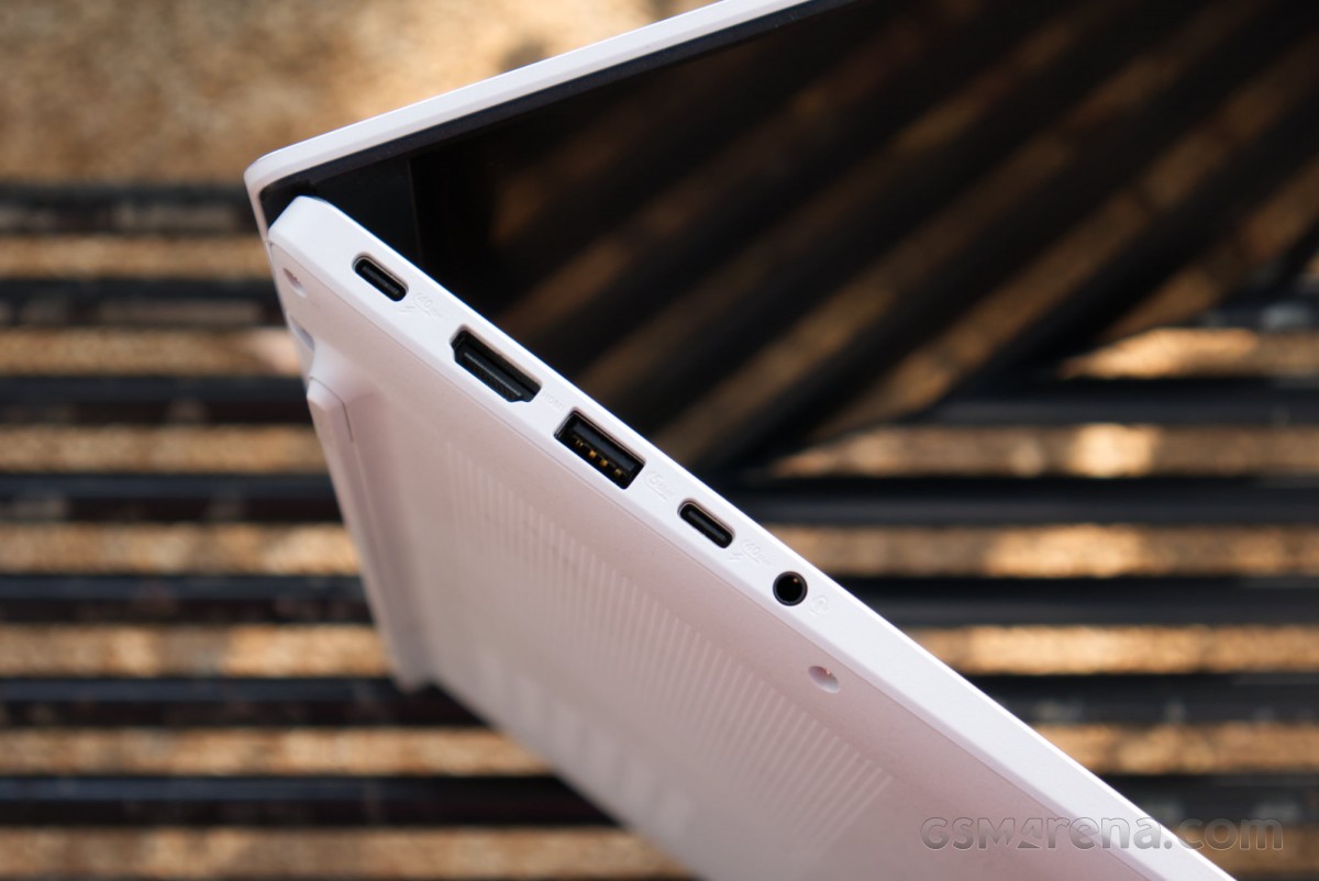 Asus Vivobook 16 X1607QA (Snapdragon X) review