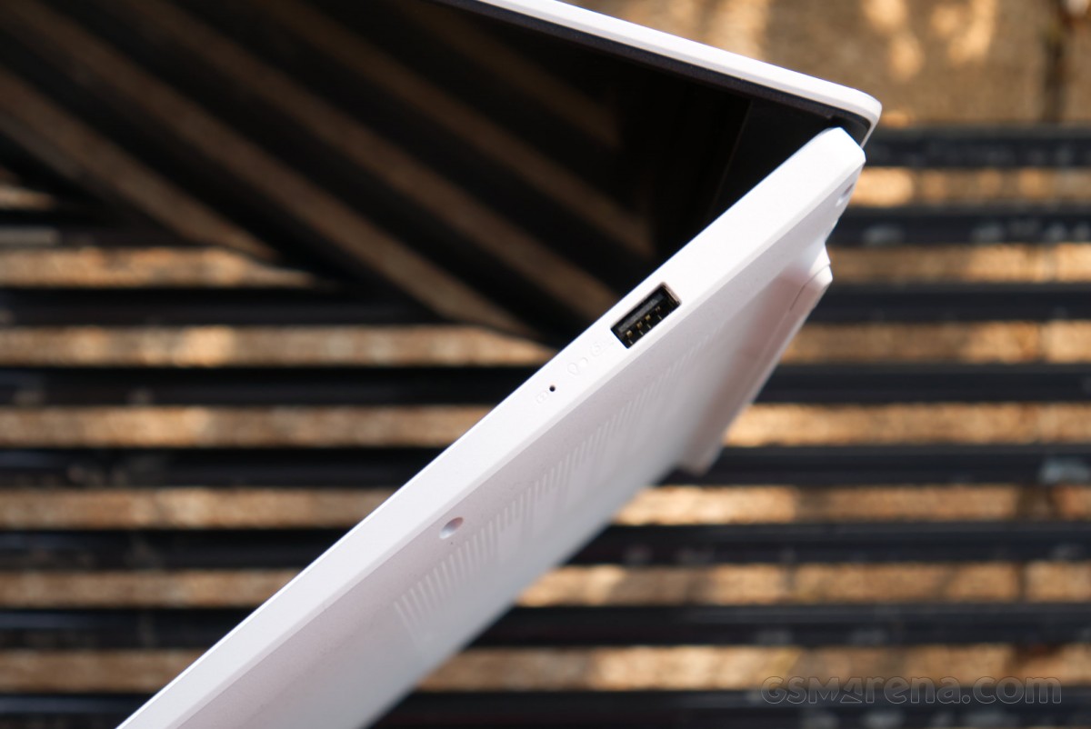 Asus Vivobook 16 X1607QA (Snapdragon X) review