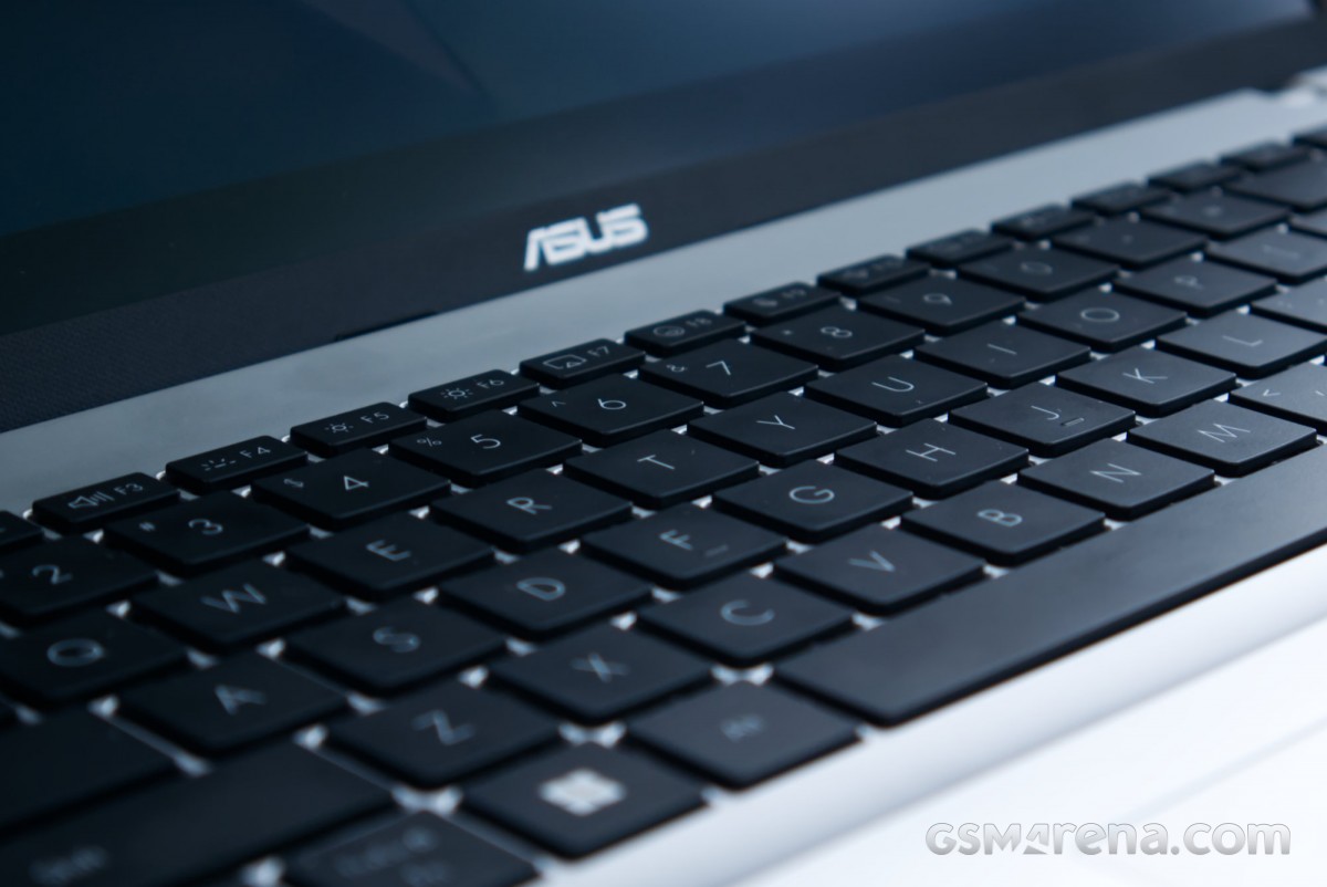 Asus Vivobook 16 X1607QA (Snapdragon X) review