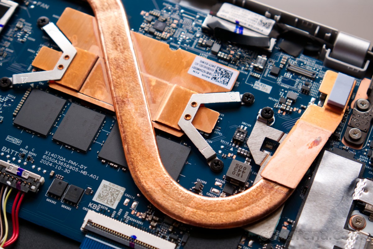 Asus Vivobook 16 X1607QA (Snapdragon X) review