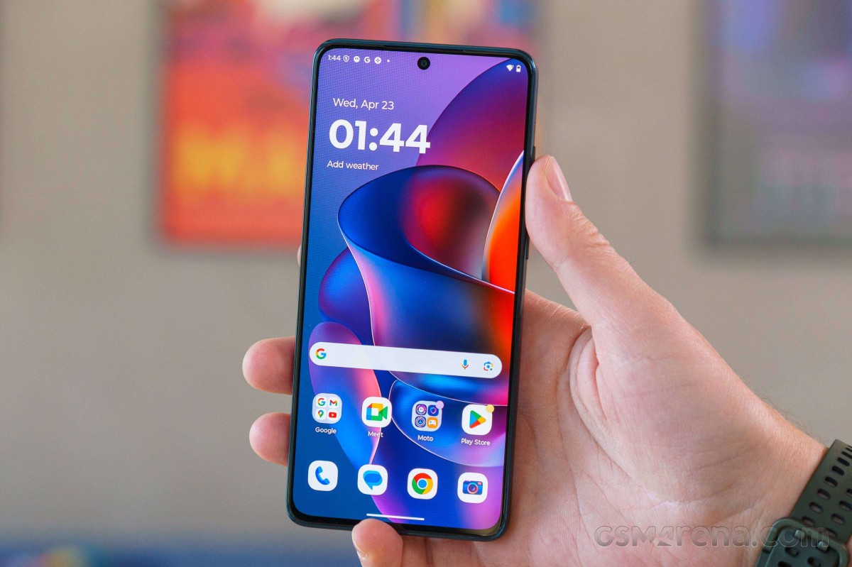 Moto G Stulys (2025) in for review