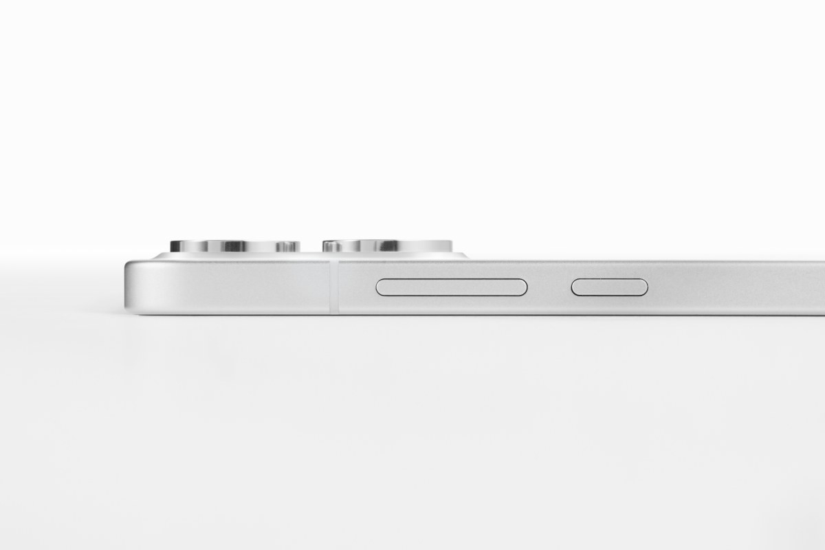 More Oppo Reno14 images leak, offering a better look at the new camera island design