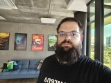Poco F7 selfie - f/2.2, ISO 320, 1/33s - Poco F7 vs. Poco F7 Pro review
