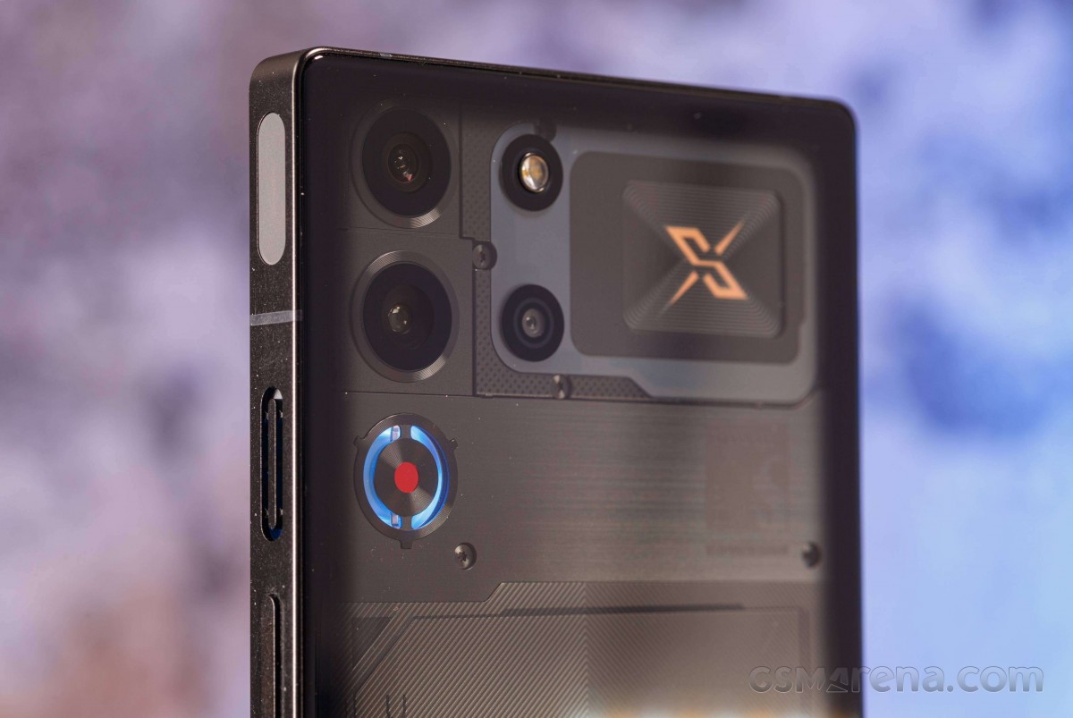 Red Magic 10S Pro unboxing and hands-on