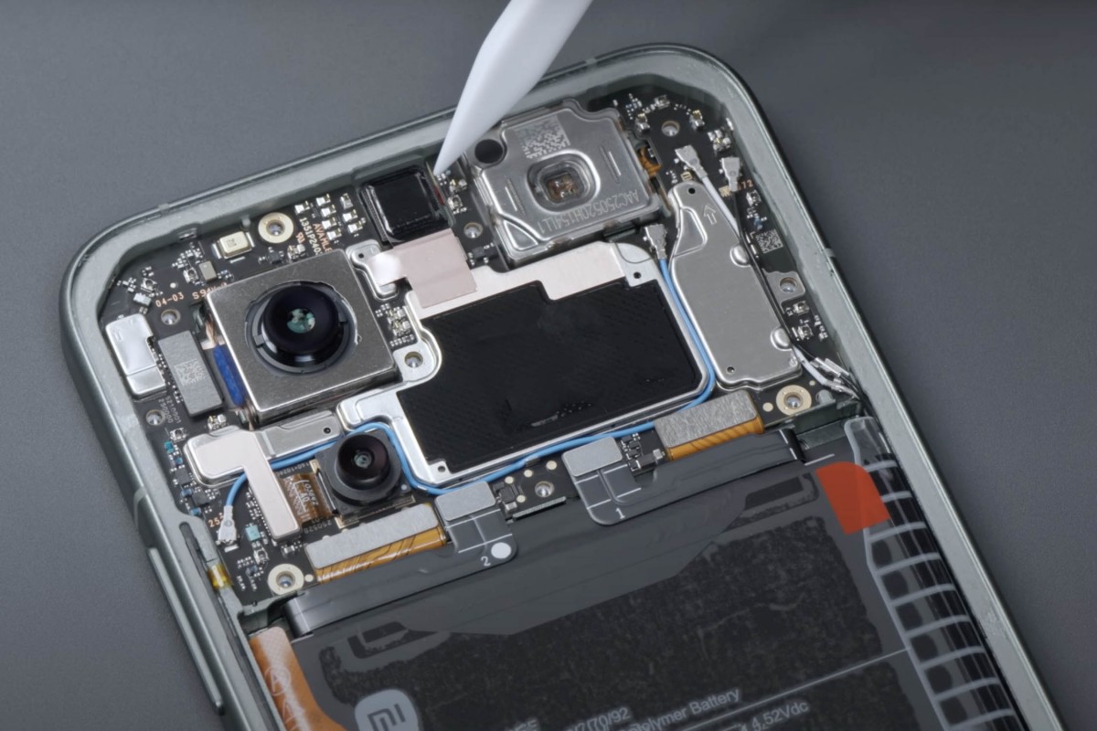 Redmi K80 Ultra disassembled ahead of launch