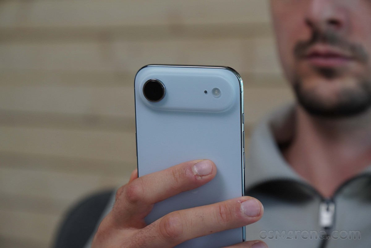 Apple iPhone Air in for review