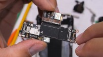 iPhone Air motherboard and USB-C port