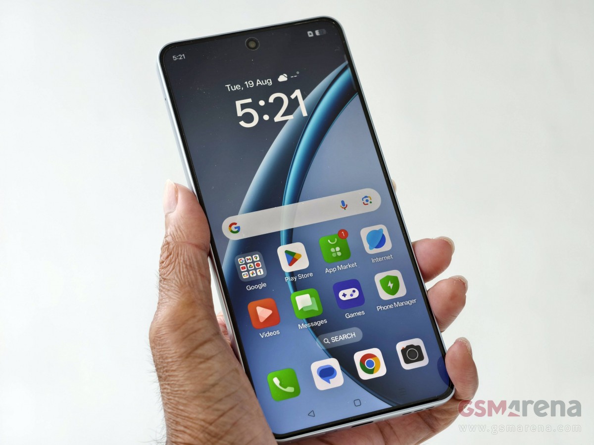 Oppo K13 Turbo Pro hands-on: a 7,000 mAh battery phone with a 