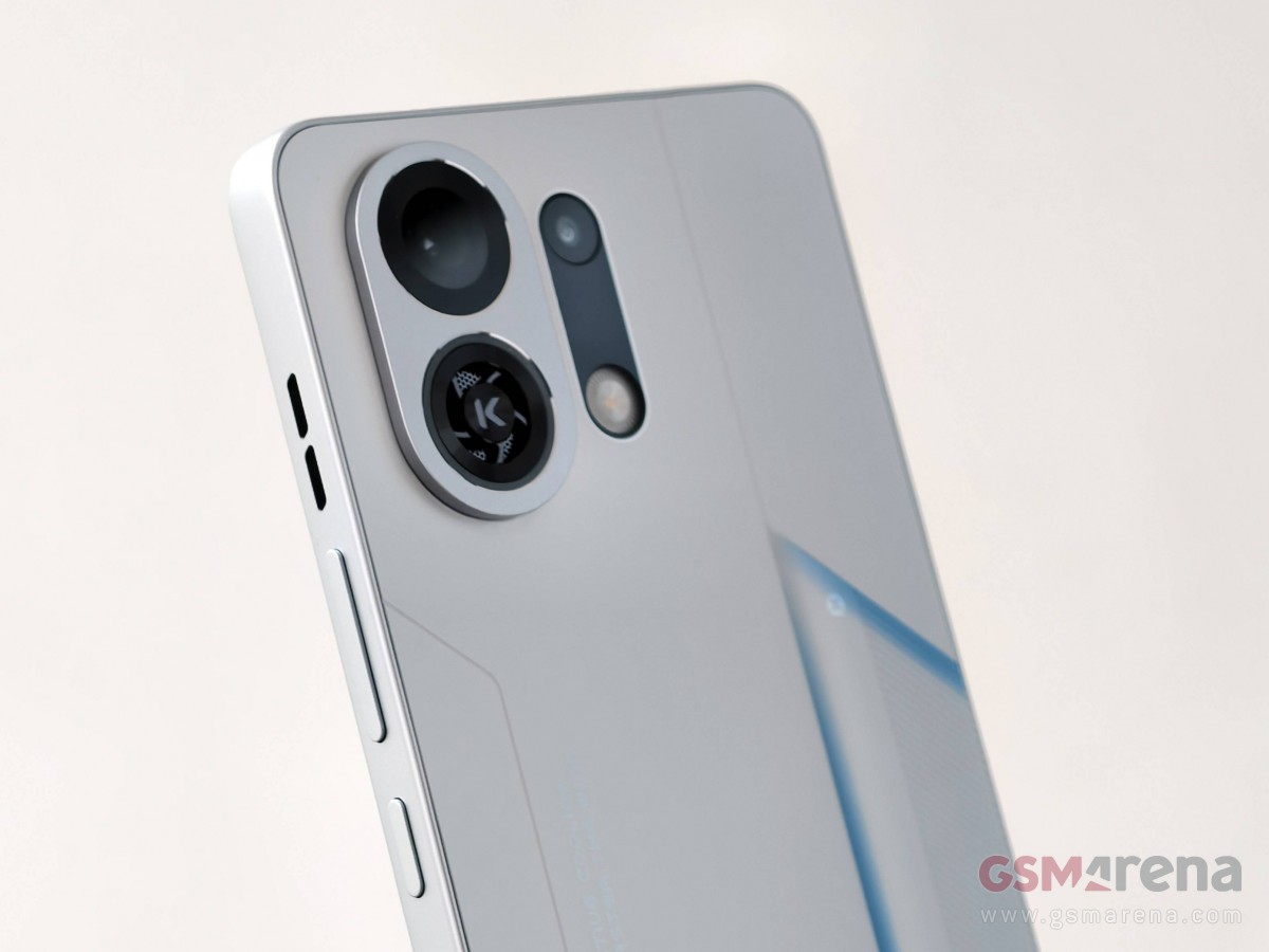 Oppo K13 Turbo Pro hands-on: a 7,000 mAh battery phone with a