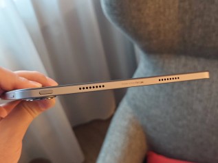 Redmi Pad 2 Pro top and bottom