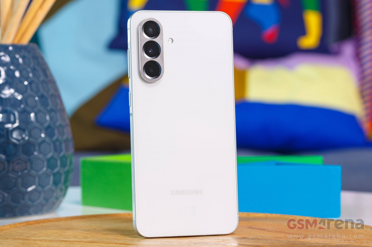 Samsung Galaxy A36 and Galaxy A56 receiving stable One UI 8 update