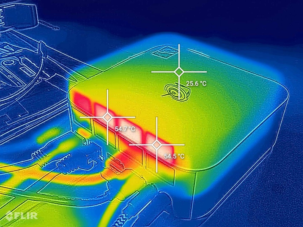 Beelink SER9 Pro mini-PC with AMD Ryzen 7 H 255 review