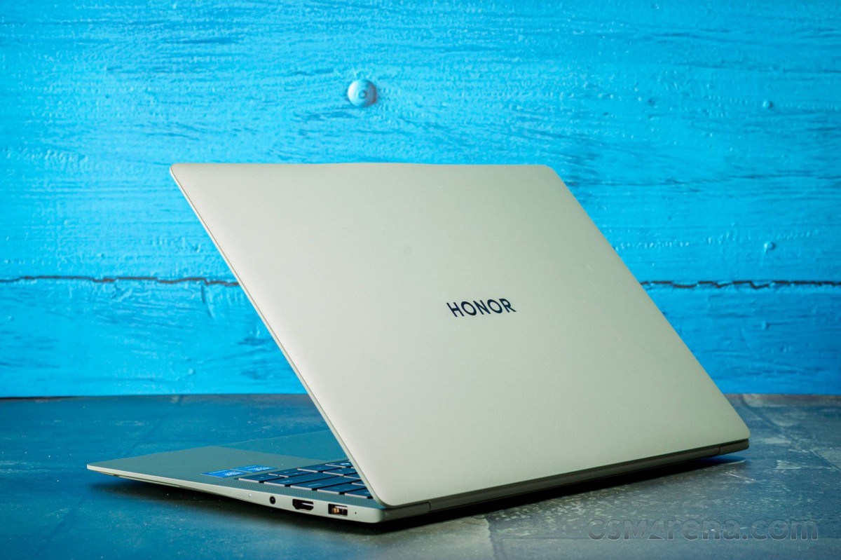 Honor MagicBook Art 14 2025 Intel Core Ultra 7 255H review 