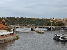 OnePlus 15 3.5x zoom camera samples (f/2.8, ISO 80, 1/200s)