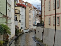 OnePlus 15 3.5x zoom camera samples (f/2.8, ISO 160, 1/200s)